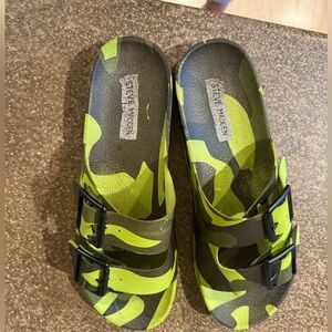 Steve Madden Women's EVANNE Camougflage Slide Size 9